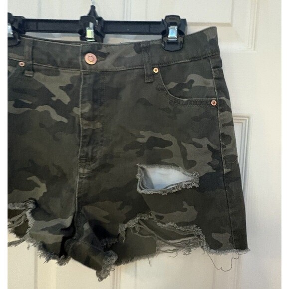 Camo Denim Shorts Juniors Size11 Distressed 100% Cotton No Boundaries High Rise - Picture 3 of 5